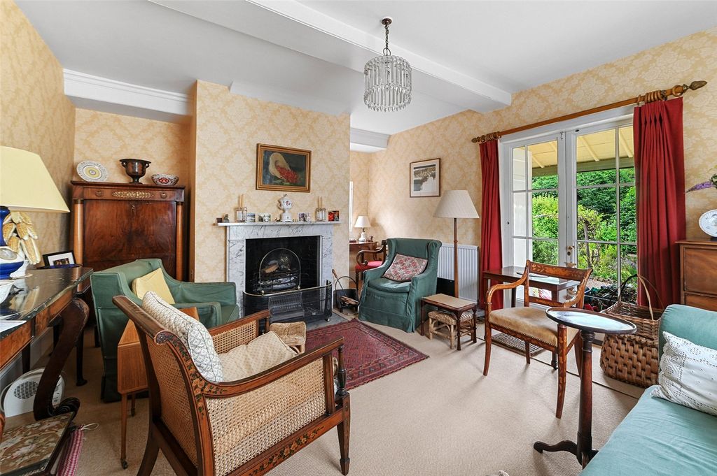 Property photo 3 of 22 Sitting Room