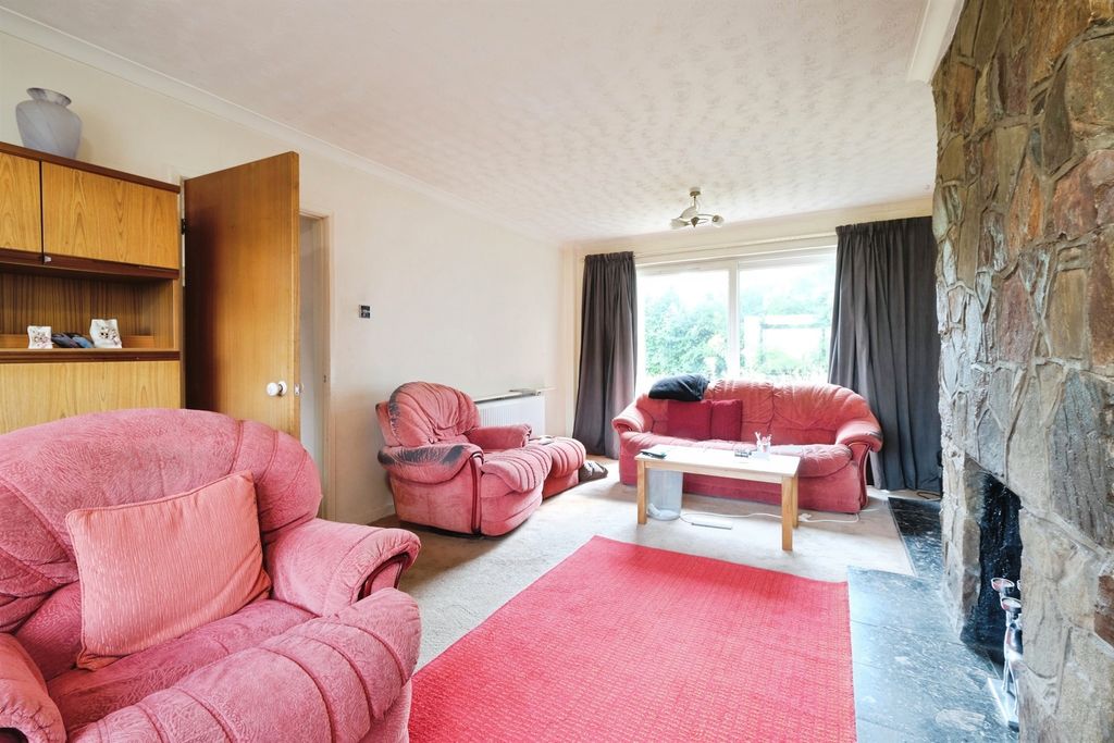 Property photo 2 of 16
