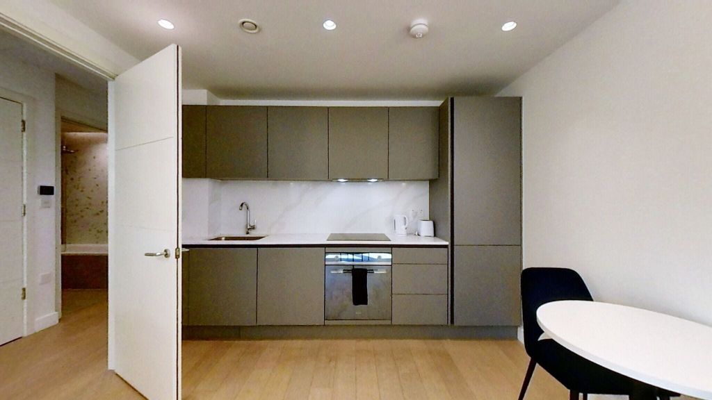 Property photo 2 of 8 Kitchen