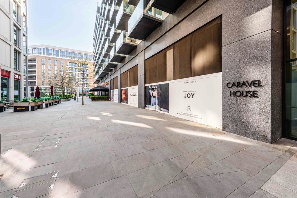 Property photo 2 of 9 Royal Wharf 2202  Low Res 2.Jpg