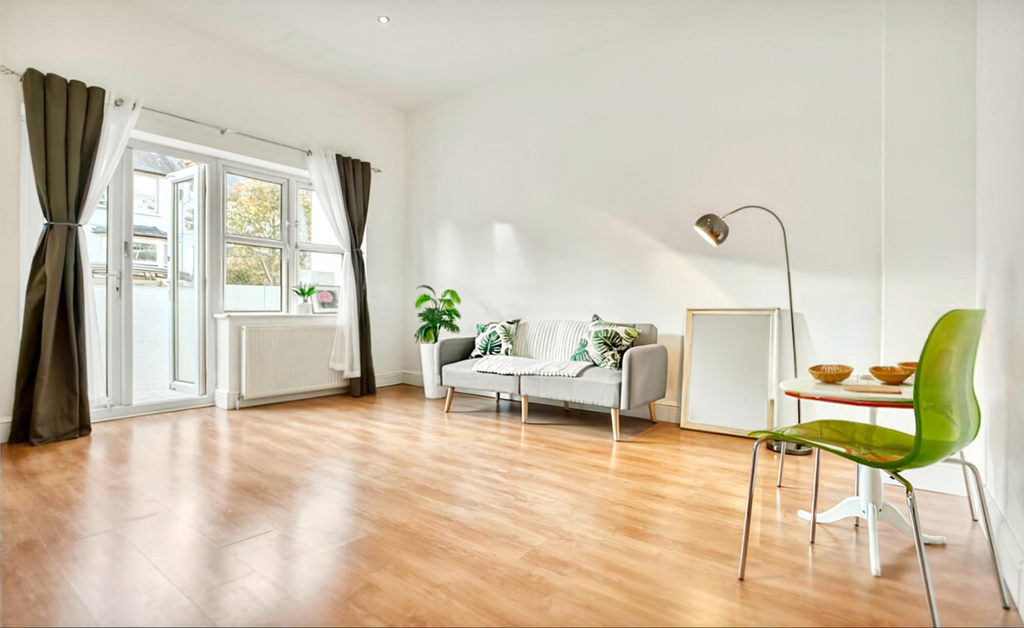 Property photo 1 of 12 Studio For Sale