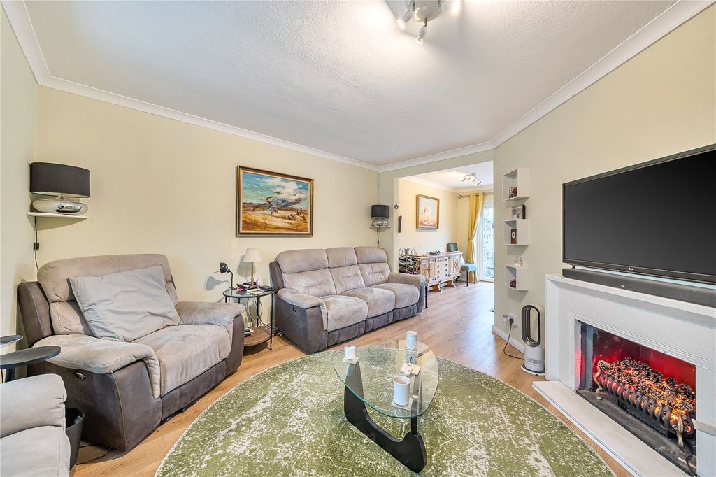 Property photo 2 of 13 Picture No. 16