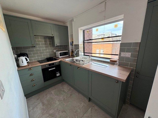 Property photo 2 of 14 Kitchen