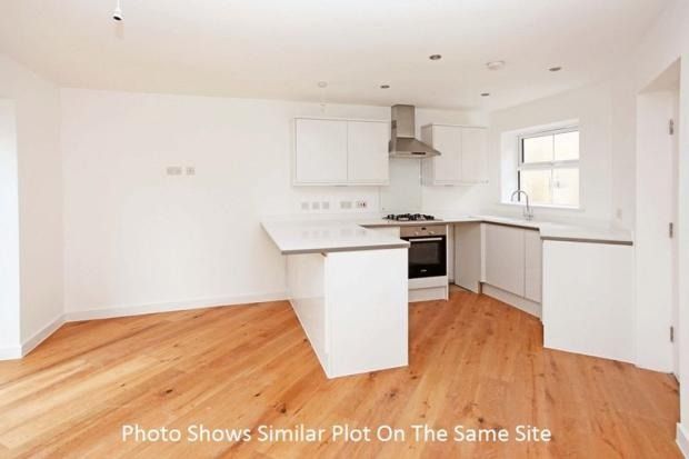 Property photo 2 of 12 4664631