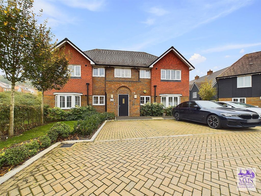 Property photo 1 of 8 Cam02633G0-Pr0213-Still011.Jpg