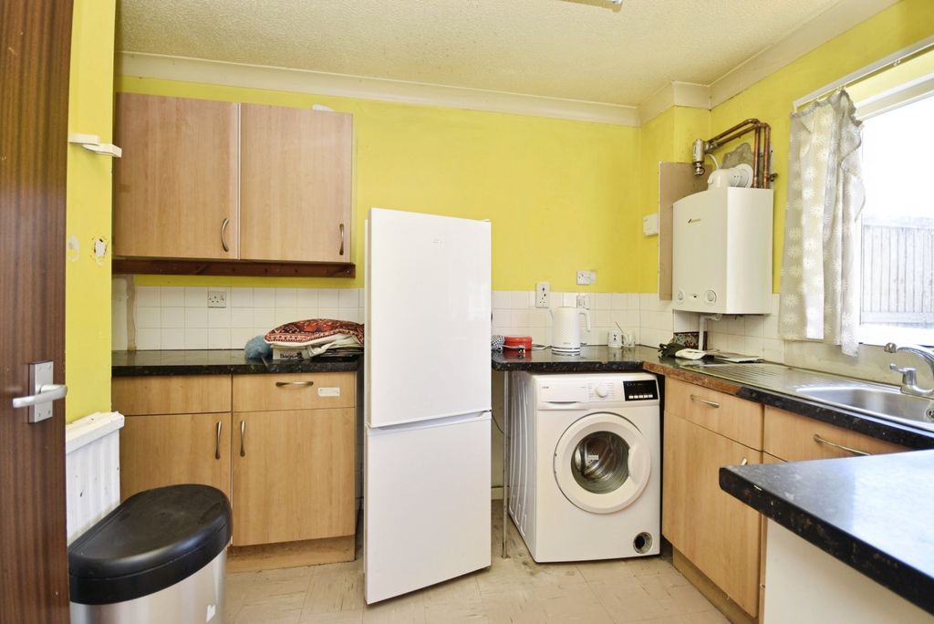 Property photo 3 of 13