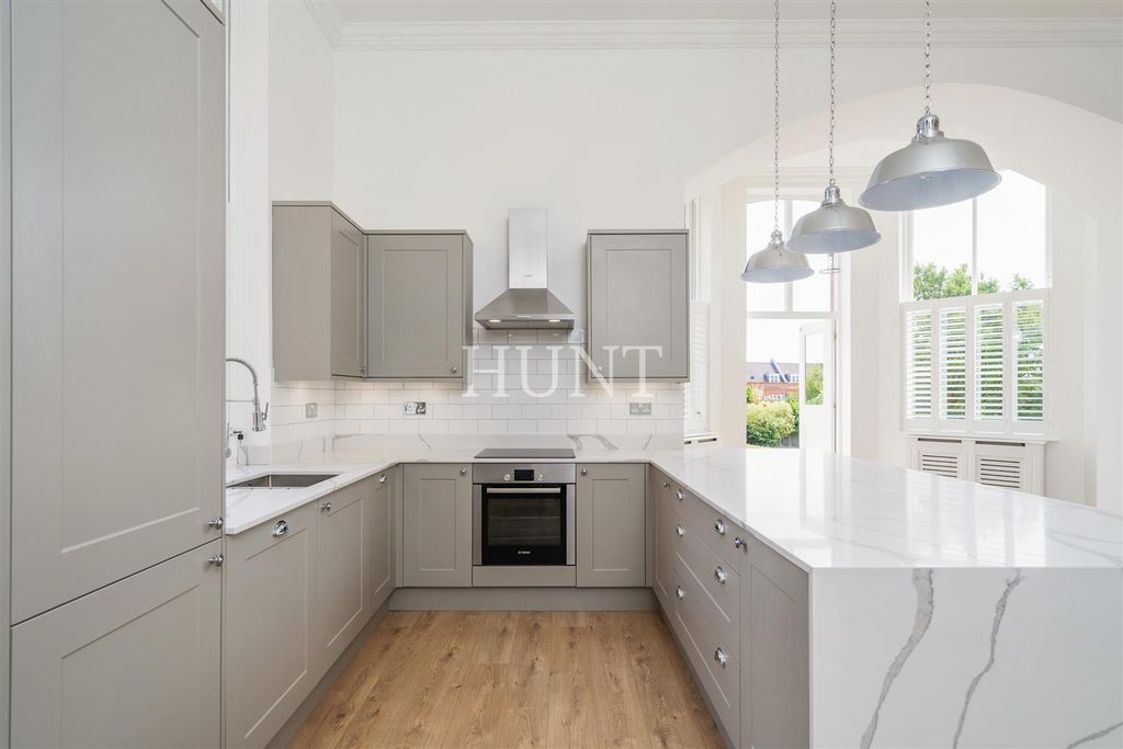 Property photo 3 of 26