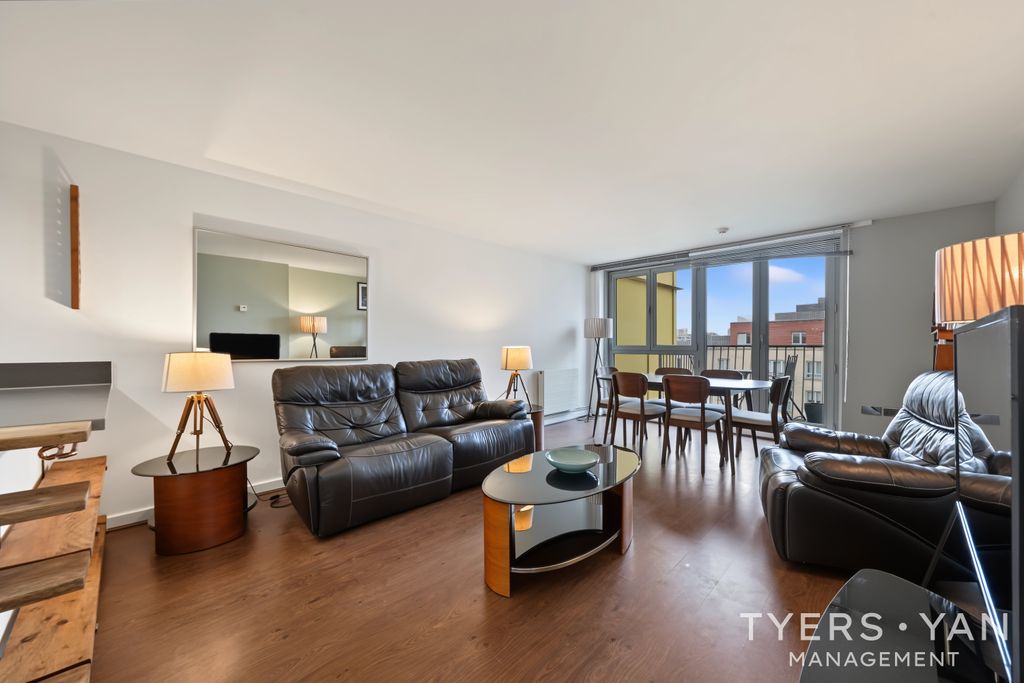 Property photo 1 of 19 Reception Room