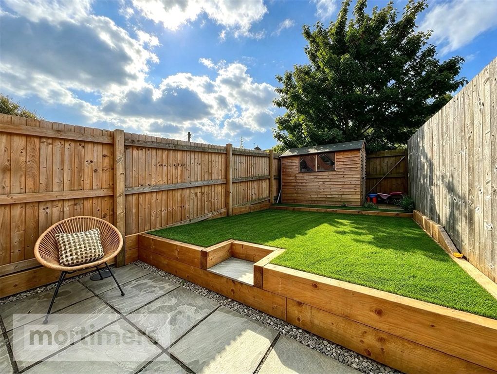 Property photo 3 of 18 Garden