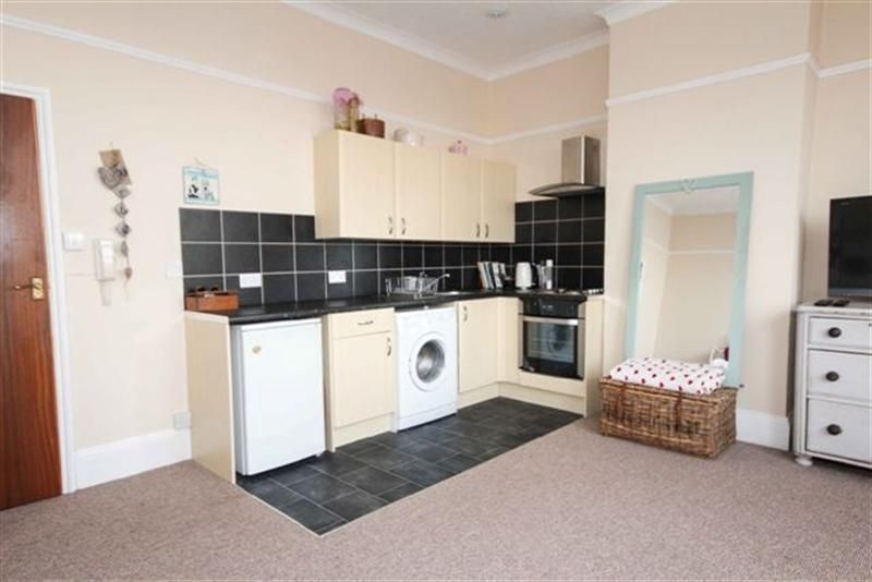 Property photo 2 of 12 Studio 1 (Medium).Jpg