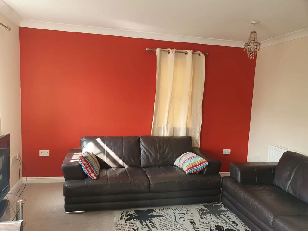 Property photo 2 of 21