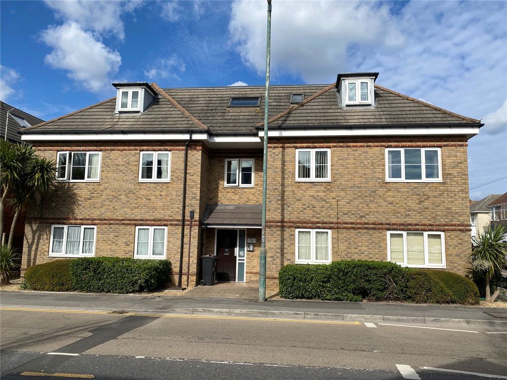 Property photo 1 of 19 Picture No. 02