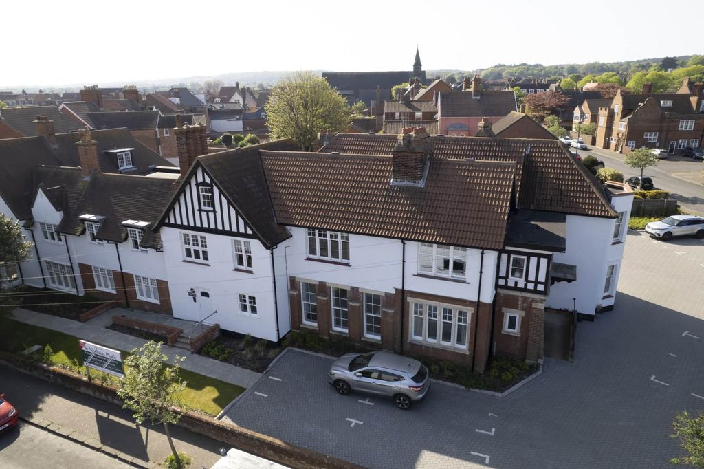 Property photo 2 of 12