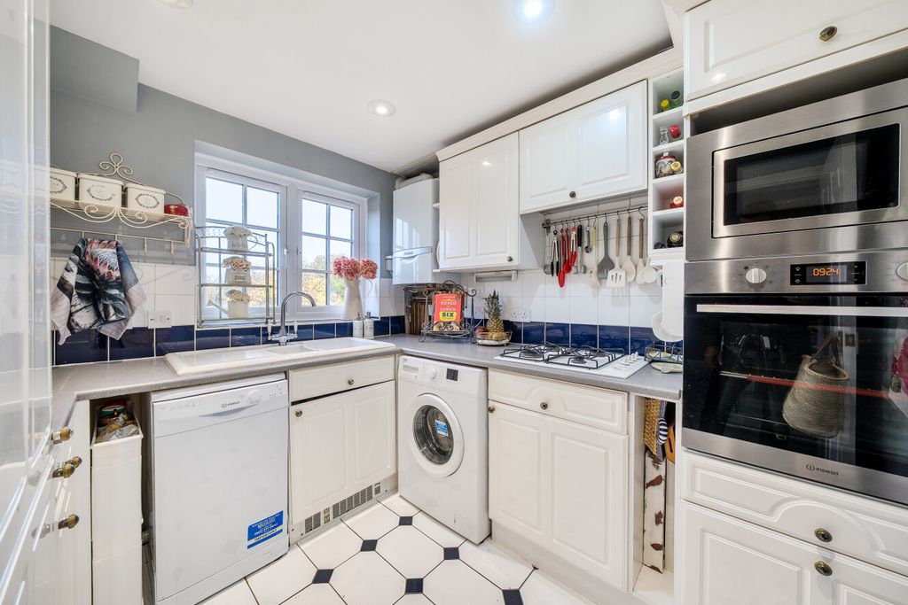 Property photo 3 of 15 1538069-6-6Ae074F...