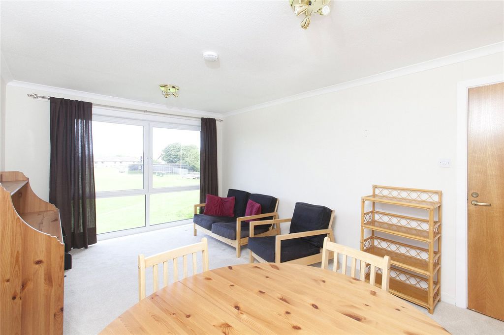 Property photo 1 of 11 Picture No. 17