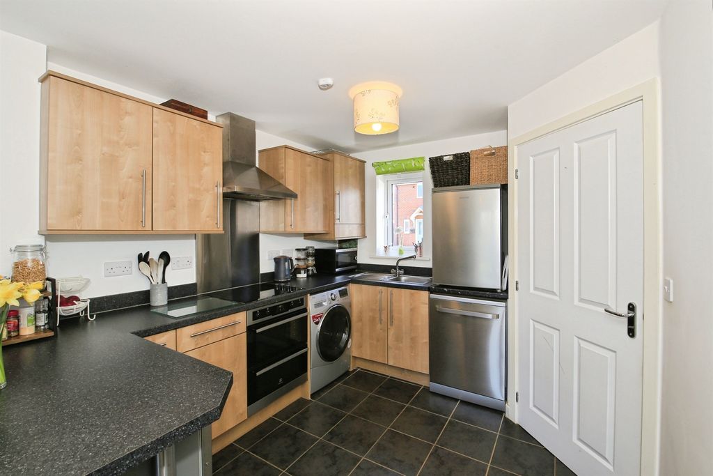 Property photo 2 of 13