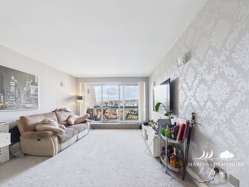 Property photo 2 of 31 Cam03915G0-Pr0034-Still011