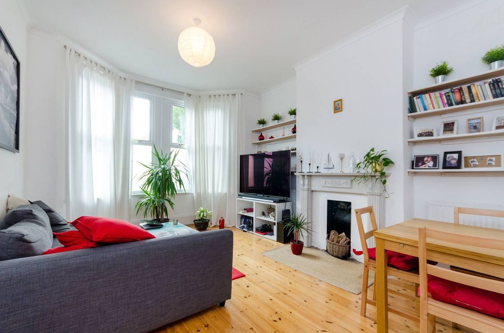 Property photo 1 of 8