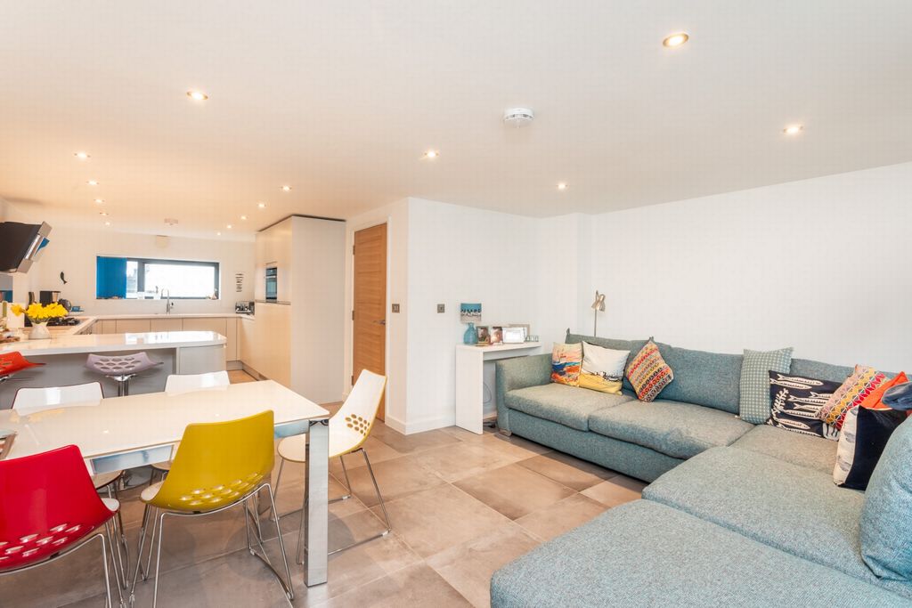 Property photo 3 of 24 Living Space