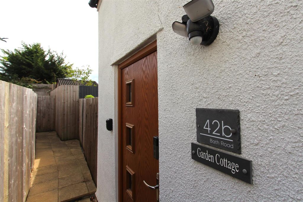 Property photo 1 of 14 Front.Jpg