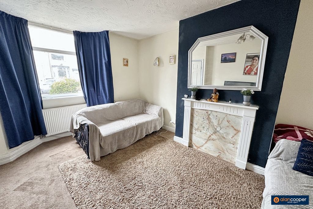 Property photo 2 of 9 3771683