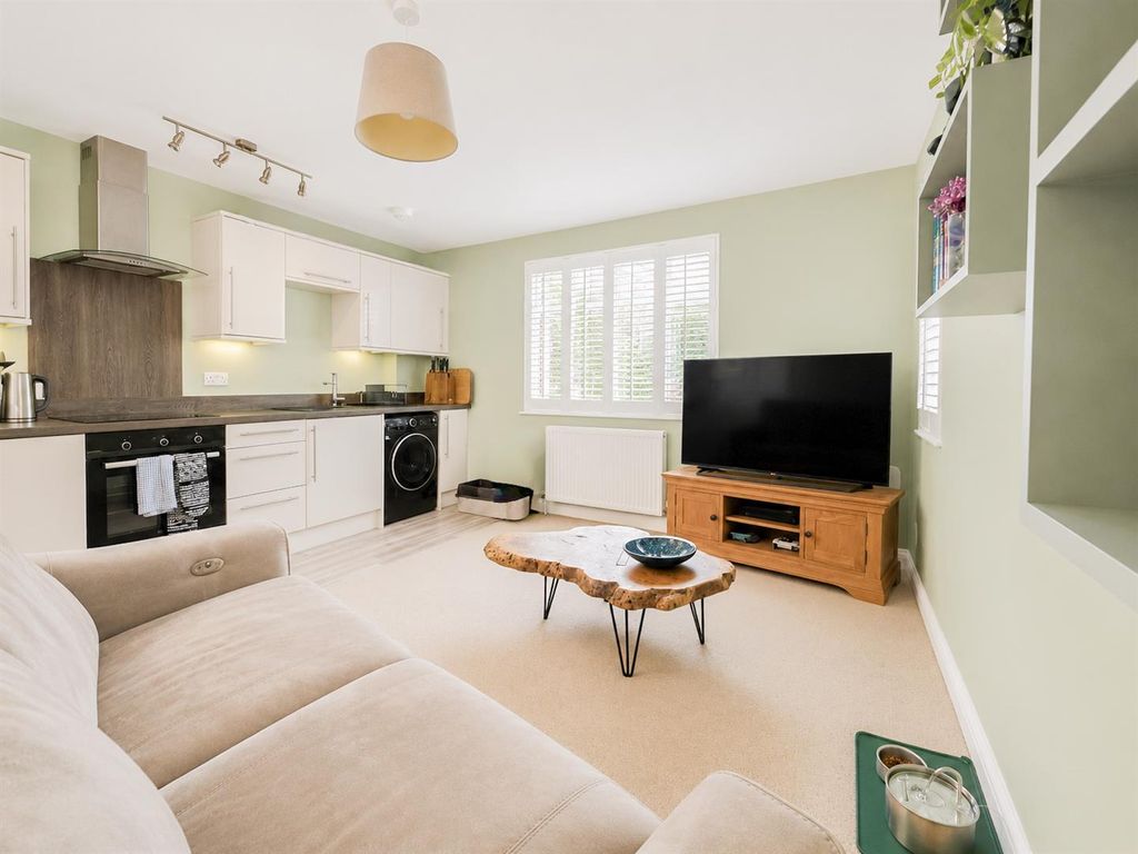 Property photo 2 of 13
