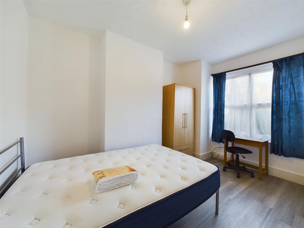 Property photo 3 of 9 Cam02534G0-Pr0097-Still004.Jpg