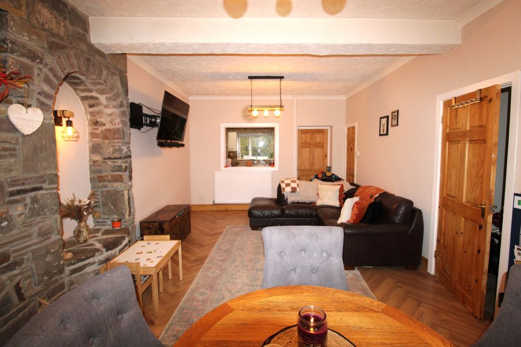 Property photo 3 of 19 Not Specified