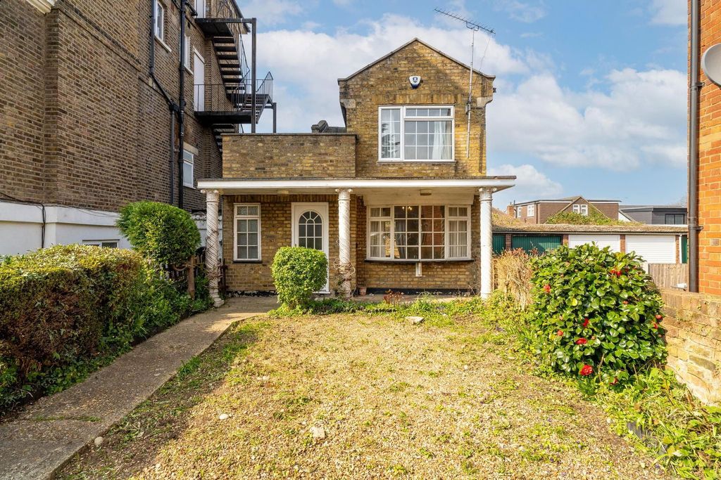 Property photo 1 of 13