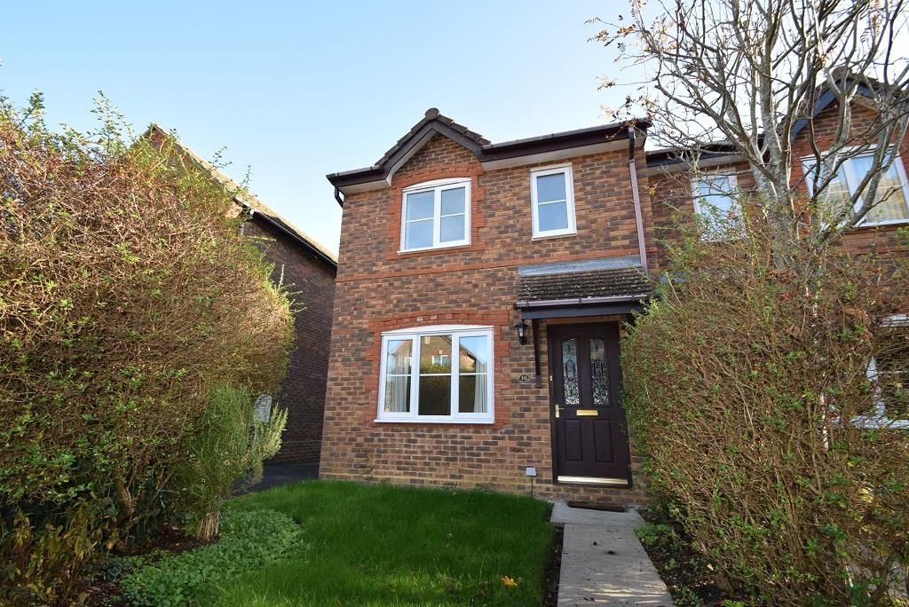 Property photo 1 of 10 Front Garden