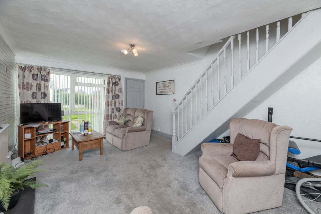 Property photo 2 of 21