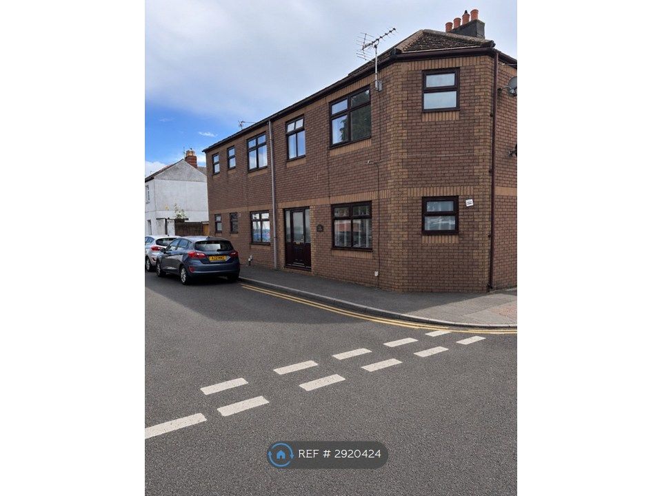 Property photo 2 of 11