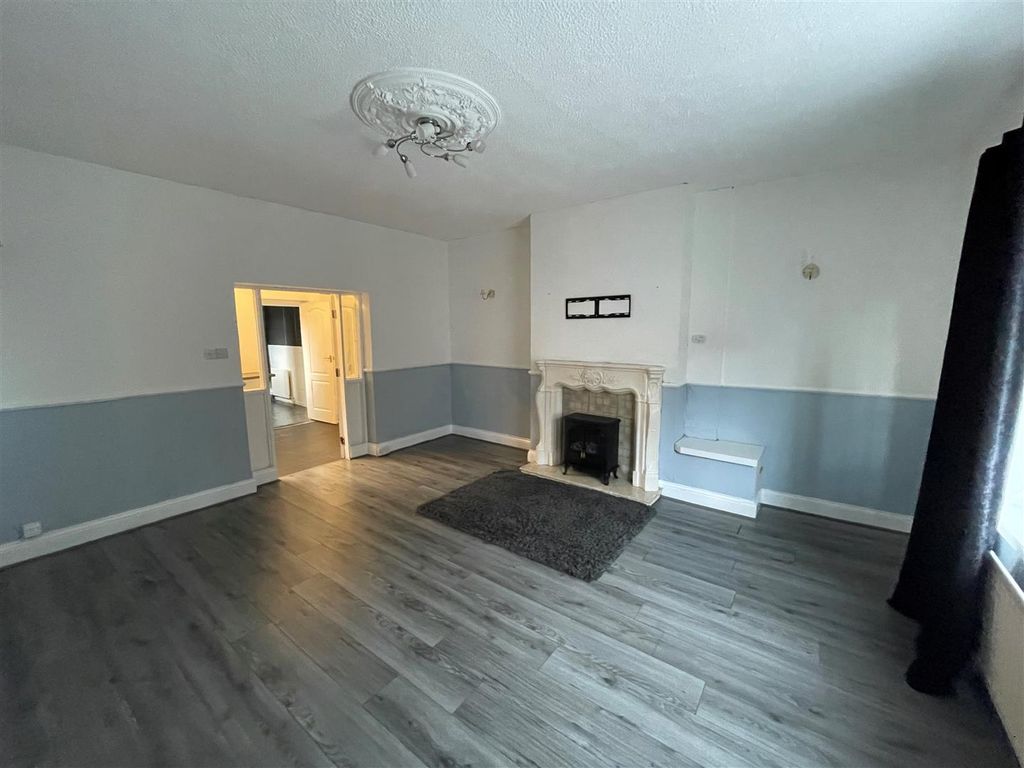 Property photo 2 of 9 Lounge 1.Jpg