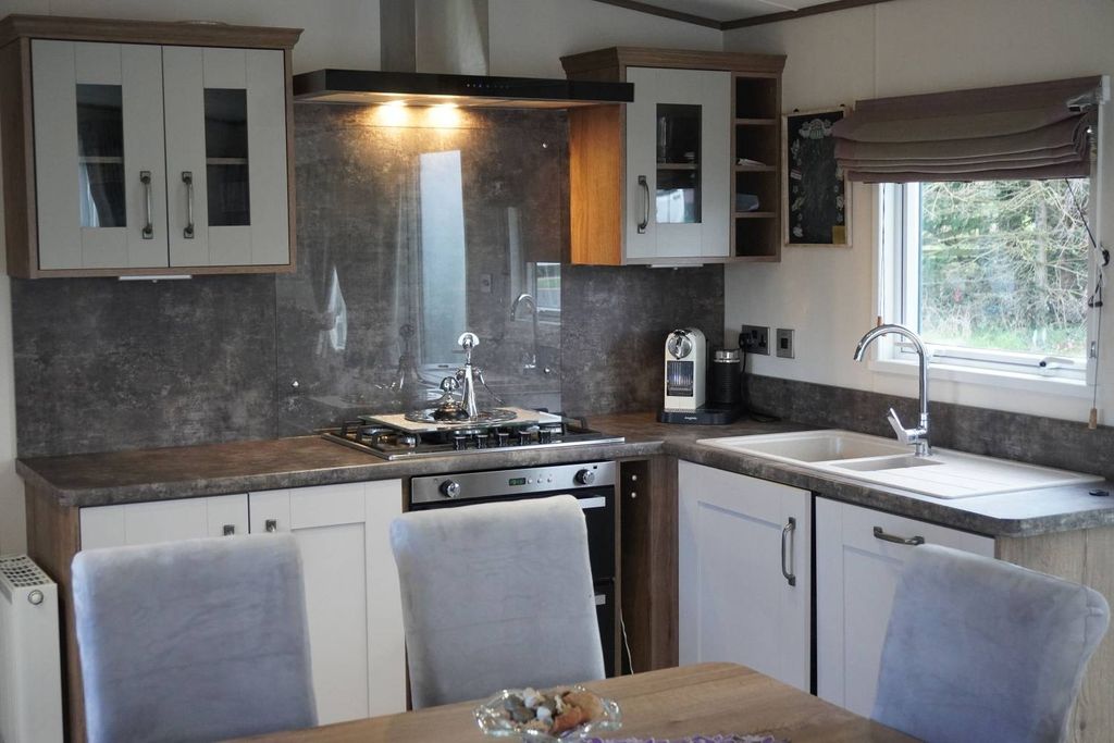 Property photo 2 of 45