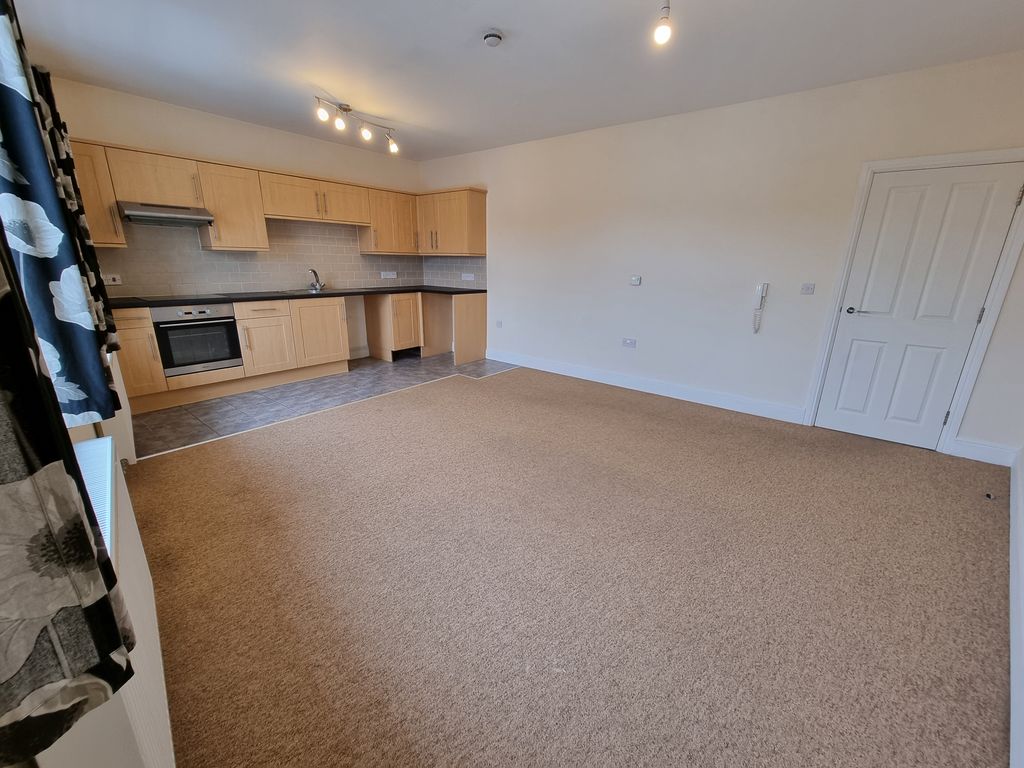 Property photo 3 of 12 Living Room & Kitchen