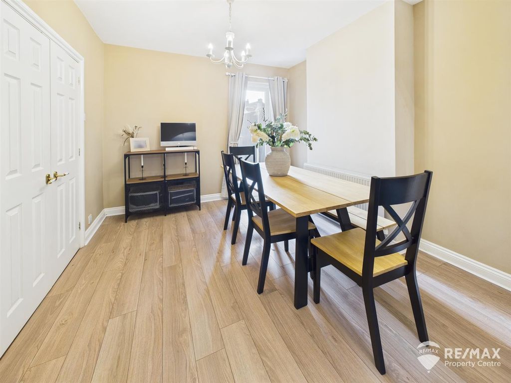 Property photo 3 of 20 Cam02842G0-Pr0293-Still009.Jpg