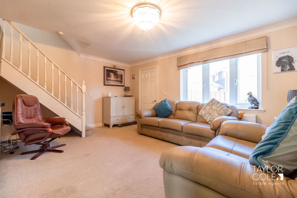 Property photo 3 of 19