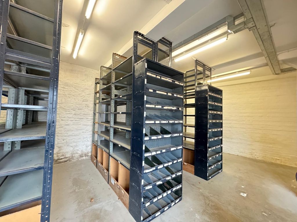 Property photo 3 of 4