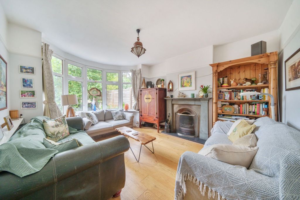 Property photo 2 of 16