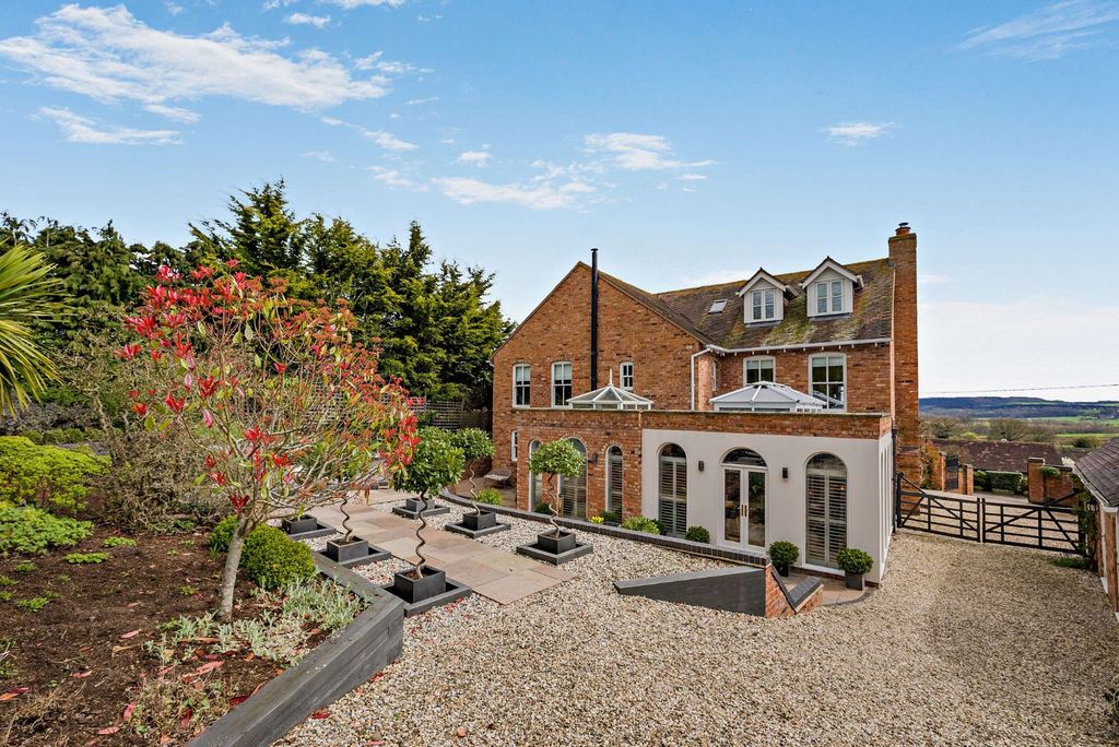 Property photo 2 of 21 Picture No. 02