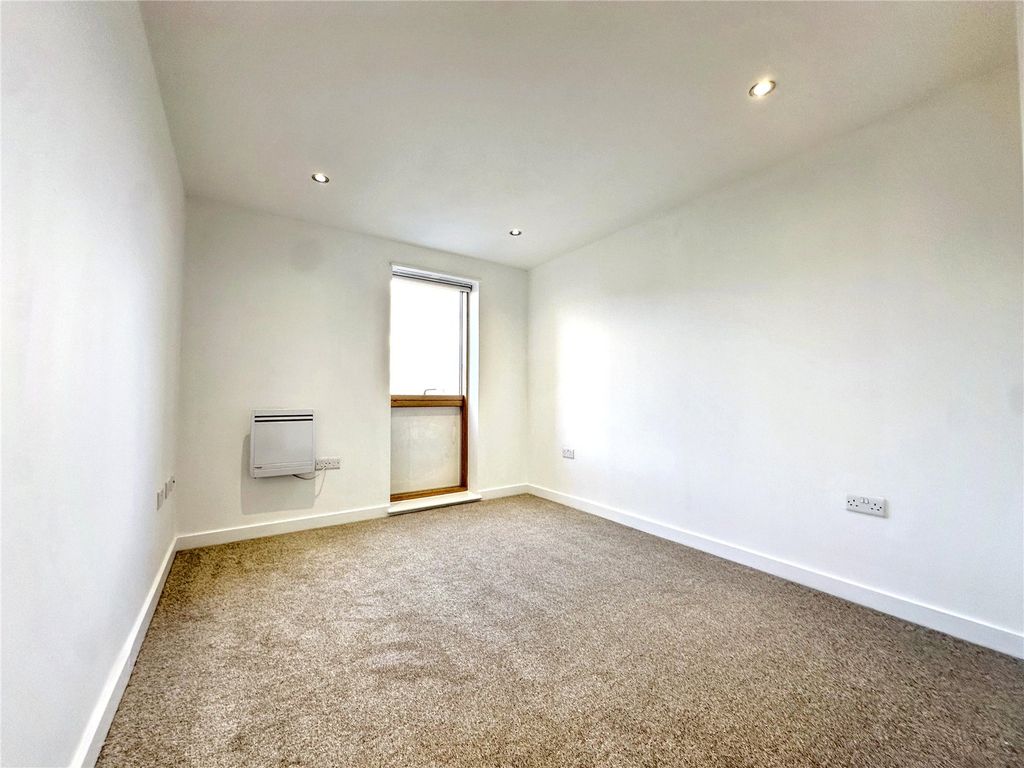 Property photo 3 of 12 Picture No. 17