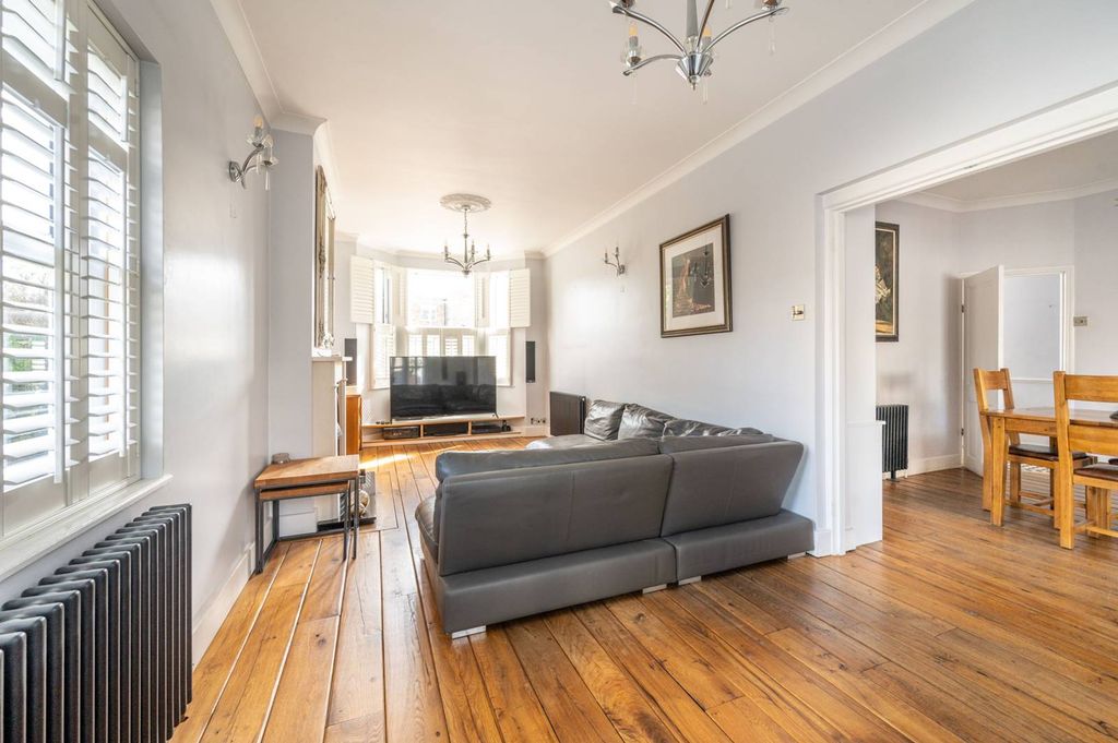 Property photo 2 of 24