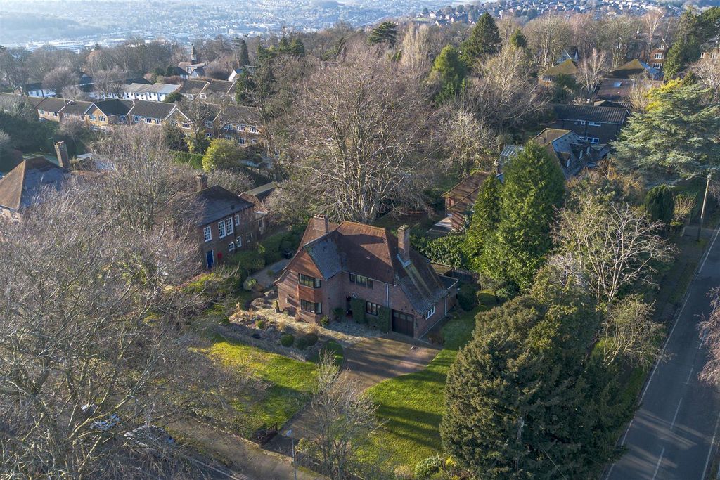 Property photo 2 of 27 15 Pretoria Rd, Hp13 6Qw Drone-3.Jpg