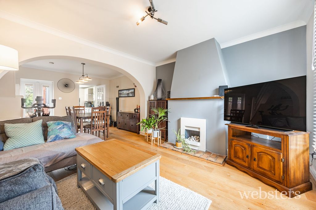 Property photo 2 of 14
