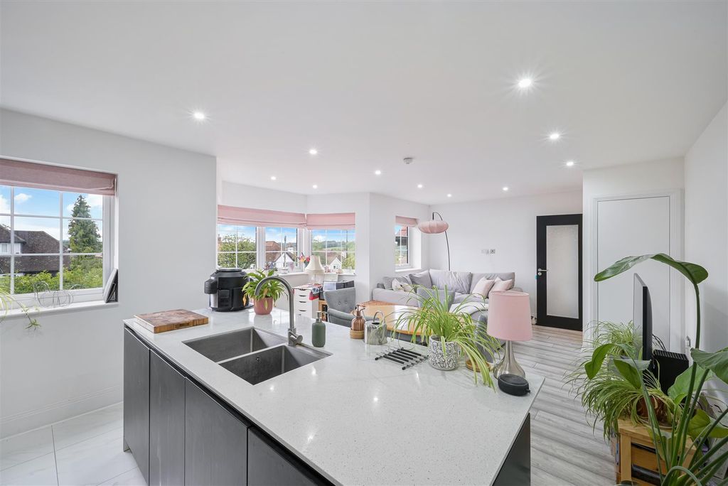Property photo 2 of 21 Bellview House, Flat 5- (2).Jpg