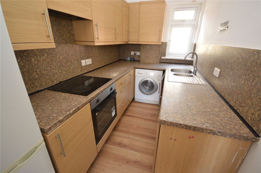 Property photo 2 of 10 Picture No. 06