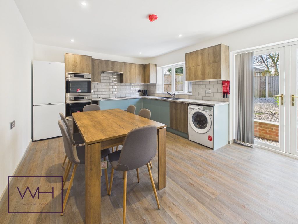 Property photo 2 of 14 Cam04980G0-Pr0127-Still001