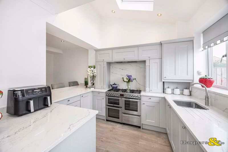 Additional image 7 of 6 bed property for saleMayplace Road East, Bexleyheath DA7