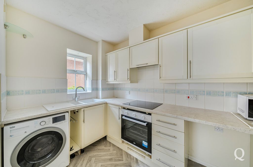 Property photo 2 of 23 4Aaa5E79-33F9-436...