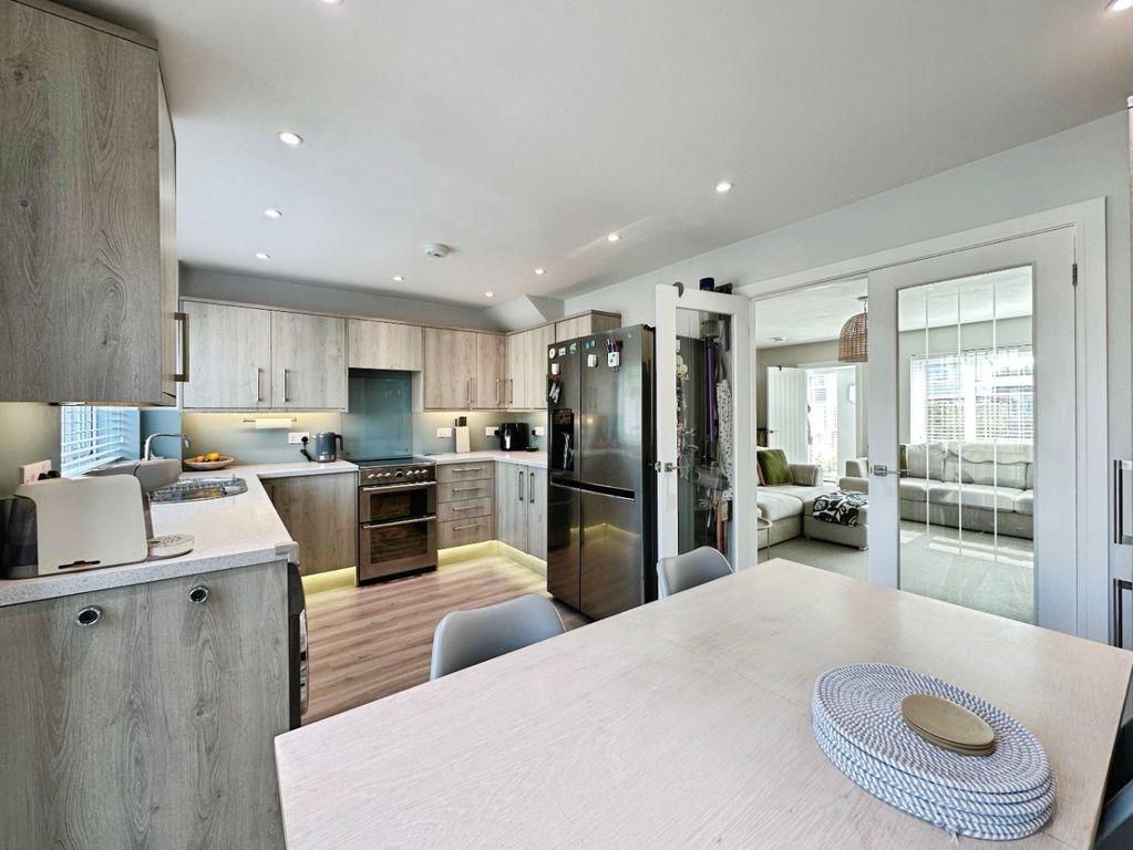 Property photo 3 of 20 4990607